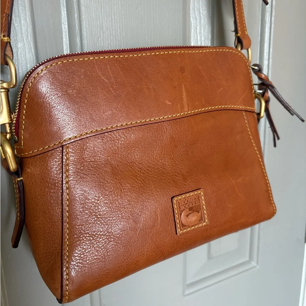 Dooney & Bourke Florentine Cameron Crossbody Bag Brown Leather - Picture 3 of 11